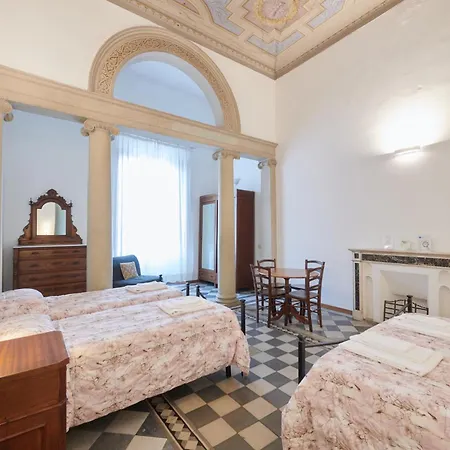 Casa Santo Nome Di Gesu