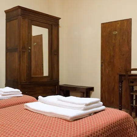 Casa Santo Nome Di Gesu Hotel