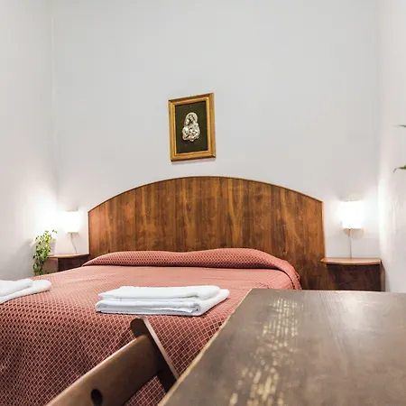 Hotel Casa Santo Nome Di Gesu 3*