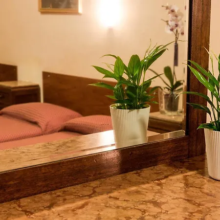 Casa Santo Nome Di Gesu Hotel Florence