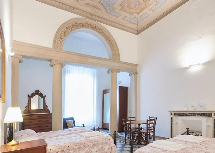 Casa Santo Nome Di Gesu Florence