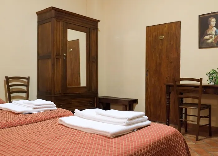 Casa Santo Nome Di Gesu Hotel